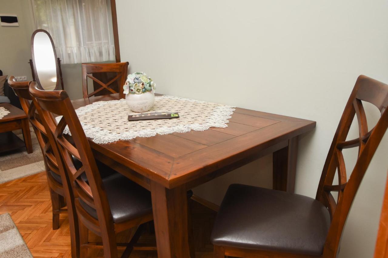 Apartman Woolf Senta Exterior foto